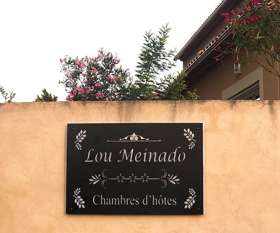 Lou Meinado Provence - Alpes - Cote d'Azur Saint-Martin-de-Crau Facade