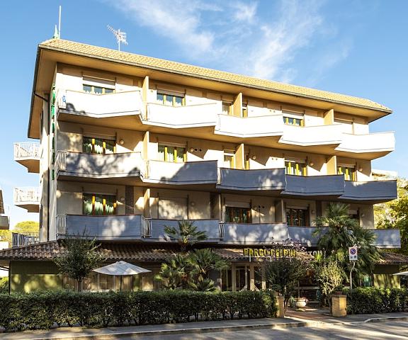 Hotel Parco dei Pini Tuscany Follonica Facade