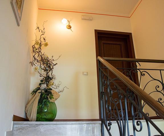 Apartment in Farmhouse Tuscany Montecarlo Interior Entrance