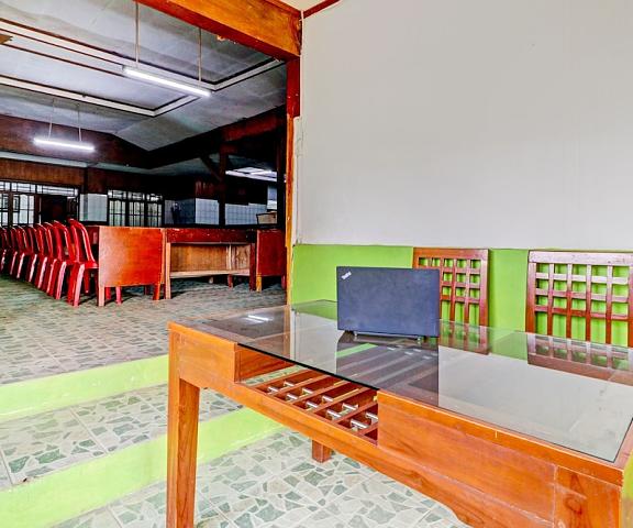 OYO Homes 90850 Cibeunying Eco Tourism Homestay Cibodas Maribaya 2 West Java Lembang Interior Entrance