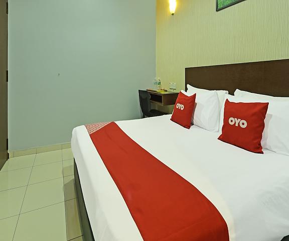Oyo 90644 M Three Hotel Perak Sitiawan Room