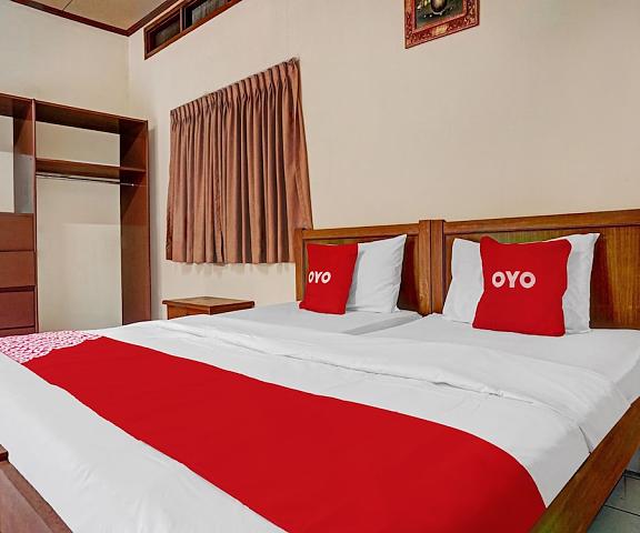 SUPER OYO Capital O 90596 Hotel Griya Astoeti West Java Cisarua Room