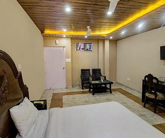 Fabhotel Pinjore Holiday Home Haryana Kalka Room