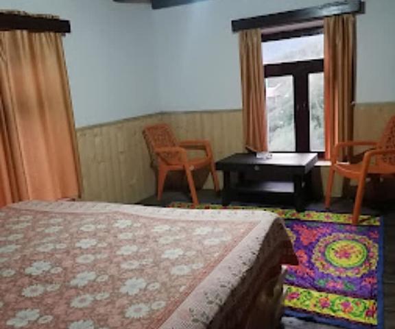 Goroomgo Himalaya Retreat Homestay Himachal Pradesh Keylong Room