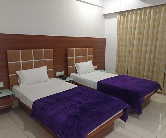 Hotel Empire Gujarat Valsad Room
