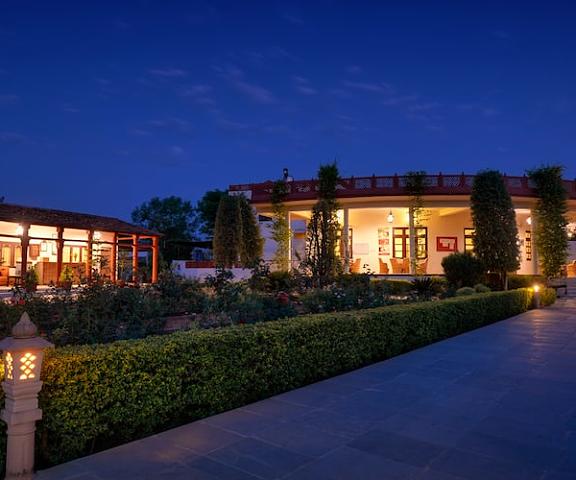 Tiger Den Resort Rajasthan Ranthambore Reception and Dining - Evening View 