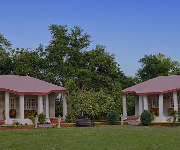 Tiger Den Resort Rajasthan Ranthambore Deluxe Cottage Room with Lawn View