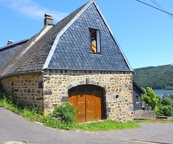 Maison de Varennes Auvergne-Rhone-Alpes Chambon-sur-Lac Exterior Detail