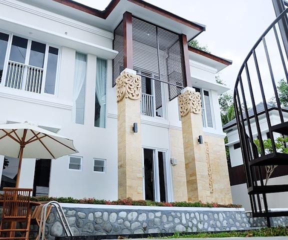 Villa Jogja Grand Bale with Private Pool by Simply Homy null Bangunjiwo Exterior Detail