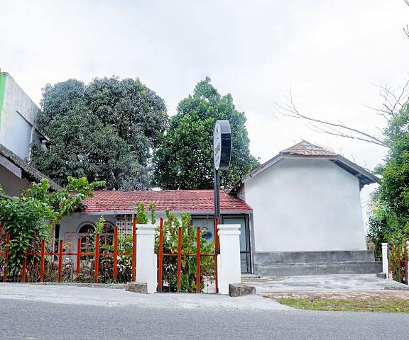 Kirribilli Guest House Syariah null Banjarbaru Facade