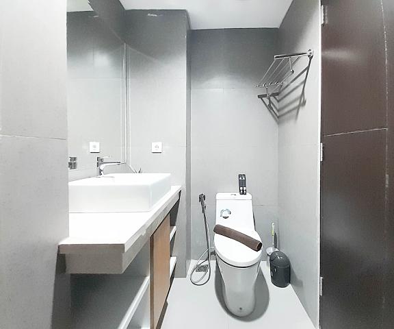 Cozy Designed Studio At Patraland Amarta Apartment null Ngaglik Bathroom