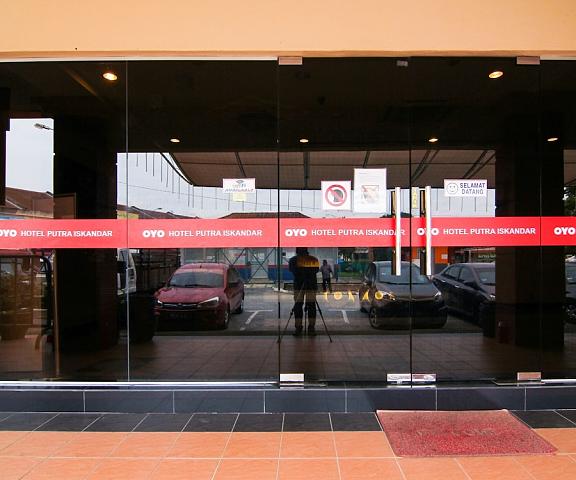 OYO 11343 Hotel Putra Iskandar Perak Bota Entrance