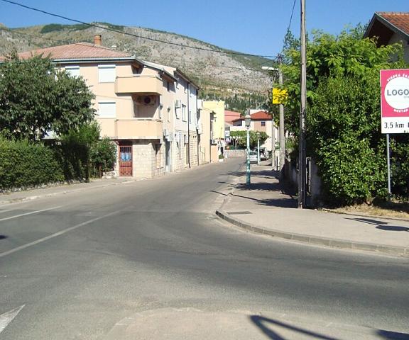 Apartments Boulevard Herzegovina-Neretva Canton Mostar Exterior Detail