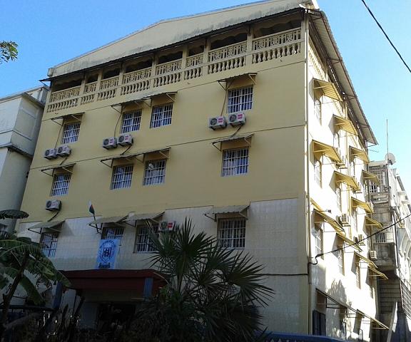 Salama Hotel null Mahajanga Facade