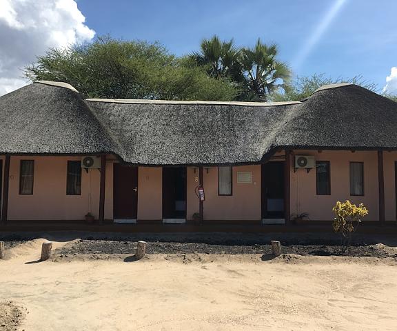 Athoma Guest House null Shakawe Facade