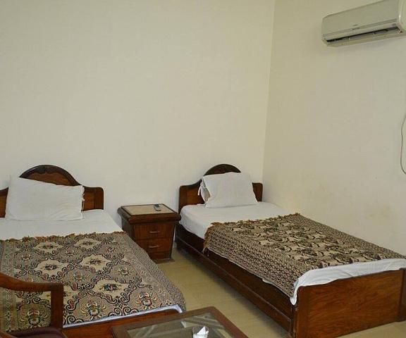 Luxury Hotel And Restaurant null Bahawalpur Room