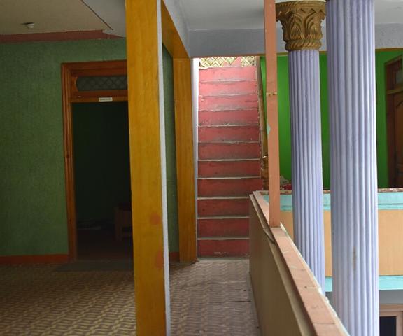 Mid Valley Guest House null Sialkot Interior Entrance