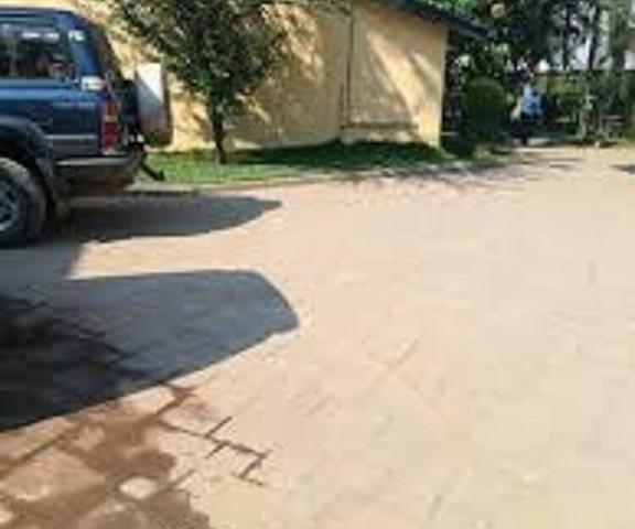 Chabanga Lodge null Ndola Parking