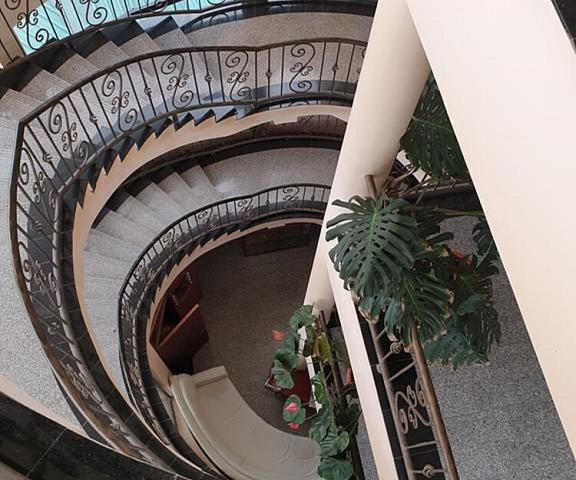 Maxoil Hotel null Nanyuki Staircase