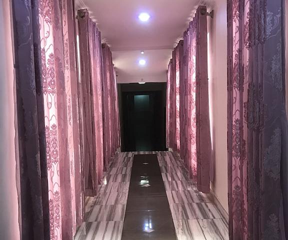 Ritz-Carinton Suites Ebonyi Enugu Interior Entrance