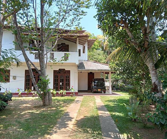 Charming 3-bed Apartment in Weligama Matara District Weligama Exterior Detail