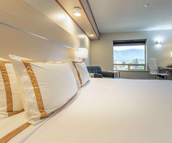 Quality Inn Sunshine Suites British Columbia Terrace Room