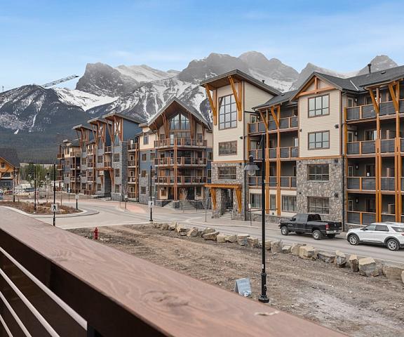 Spring Creek Vacations Alberta Canmore View from Property