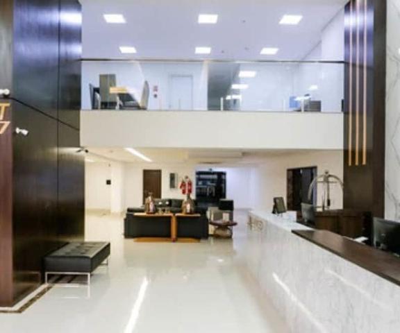 Advanced Hotel e Flats Central - West Region Cuiaba Interior Entrance