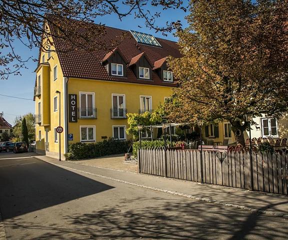 Neumaiers Hirsch Gasthof & Landhotel Bavaria Weissenhorn Exterior Detail