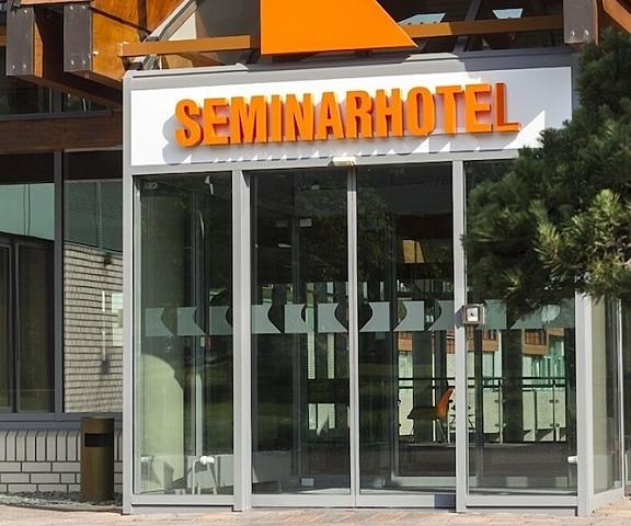 K6 Seminarhotel GmbH Saxony-Anhalt Halberstadt Entrance