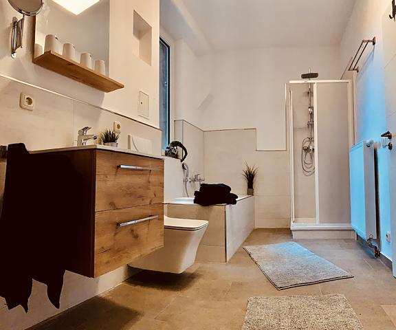 Suite Hundertwasser Thuringia Erfurt Bathroom