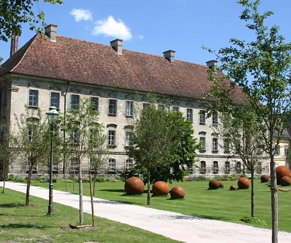 Klostergasthof Raitenhaslach Bavaria Burghausen Exterior Detail