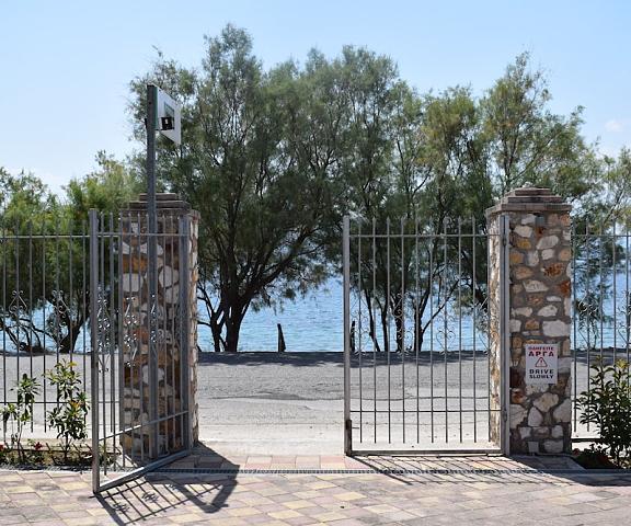 Almyra Holiday Village Central Greece Istiaia-Aidipsos Entrance