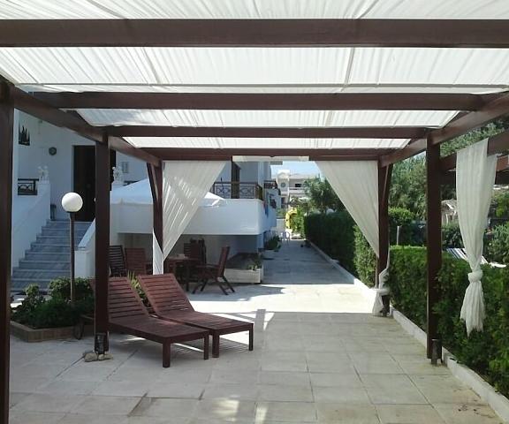 Chris Studios & Apartments Peloponnese Corinth Exterior Detail