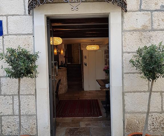 The Fabris - Luxury Inn Dubrovnik - Southern Dalmatia Korcula Entrance