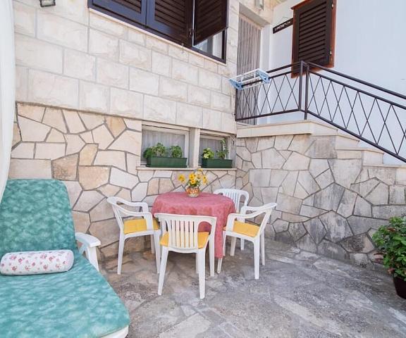 Apartments Natasa - Split-Dalmatia Supetar Terrace