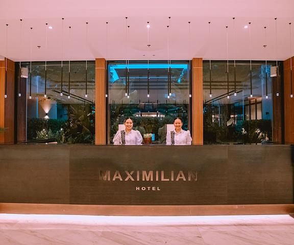 The Maximilian Hotel null Cauayan Lobby