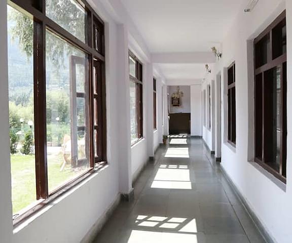 Hotel Manali Castle Himachal Pradesh Manali Corridors