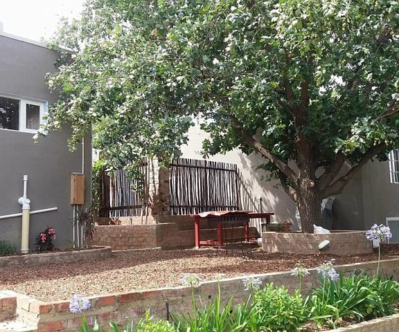 Cosy 6 Person Cottage With Mountain View Western Cape Barrydale Property Grounds