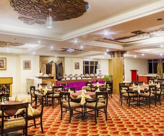 Royal Park Resorts and spa ( A River side Resort ) Himachal Pradesh Manali Food & Dining