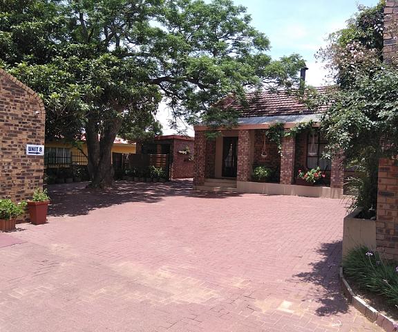 Khokha Moya Guesthouse Mpumalanga Ermelo Property Grounds