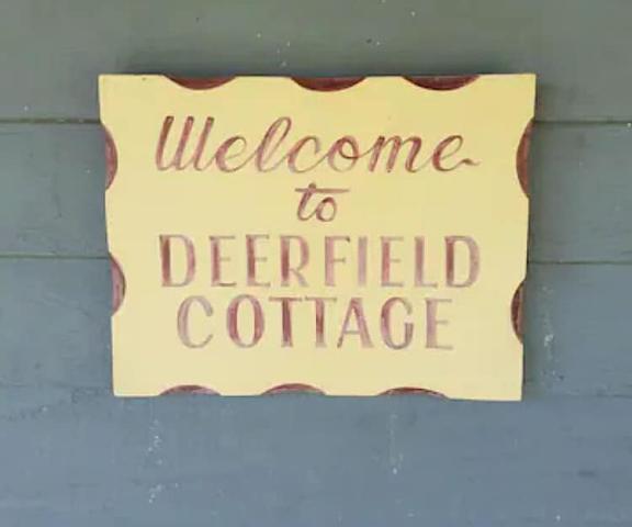 Deerfield Cottage Ohio Lexington Facade