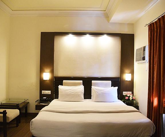 Hotel Shiva Residency Uttaranchal Dehradun Room