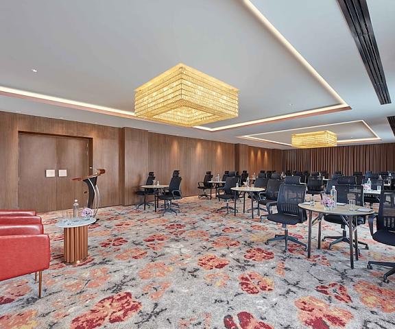 DoubleTree by Hilton Varanasi Uttar Pradesh Varanasi Meeting Room