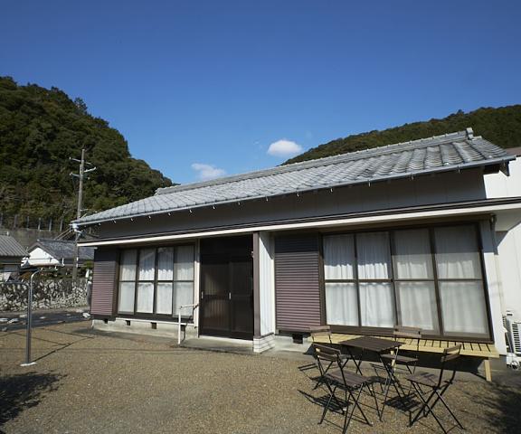 a small house along the Kumano Kodo Wakayama (prefecture) Nachikatsuura Exterior Detail