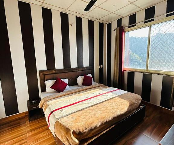 Hotel Maya Uttaranchal Mussoorie Deluxe Room