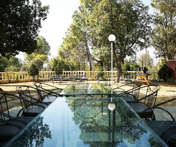 WelcomHeritage Windsor Lodge Uttaranchal Ranikhet Pool