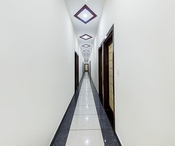Collection O Hotel Amigo Haryana Kurukshetra Lobby