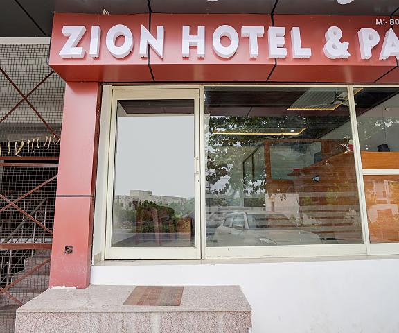 OYO Flagship Zion Hotel And Party Place Uttar Pradesh Meerut Entrance