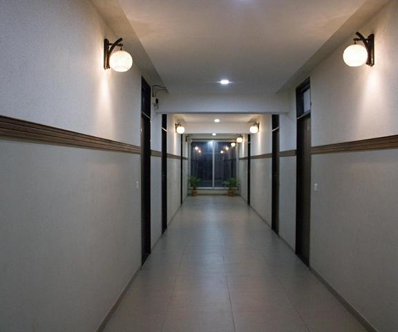 hotel bluerock Gujarat Gandhinagar lobby